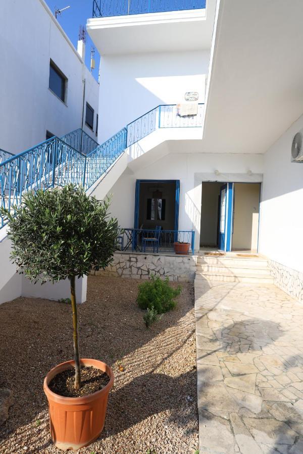 Traditional Town Garden Apartment Родос Экстерьер фото
